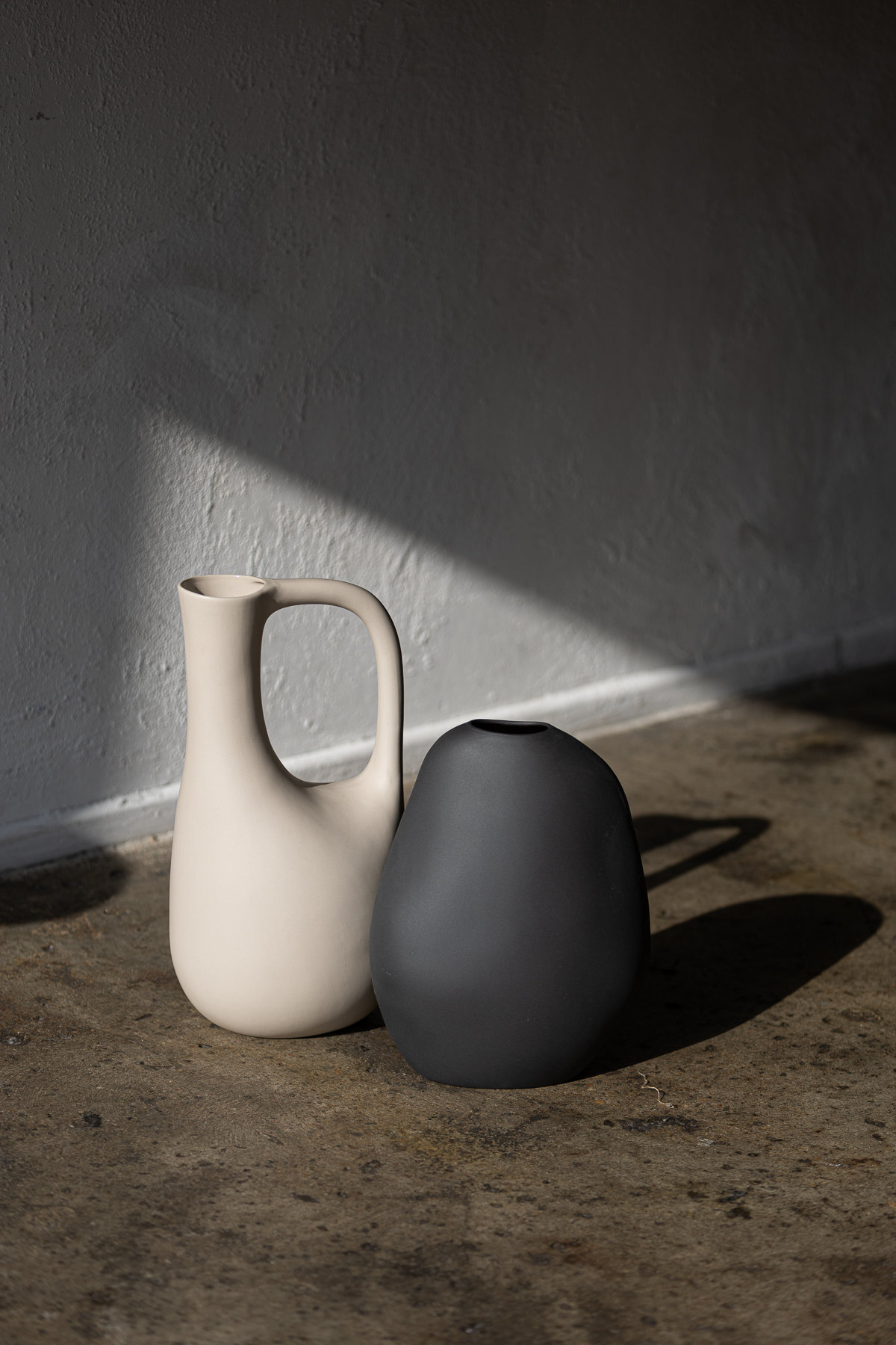 archie jug and joe vase